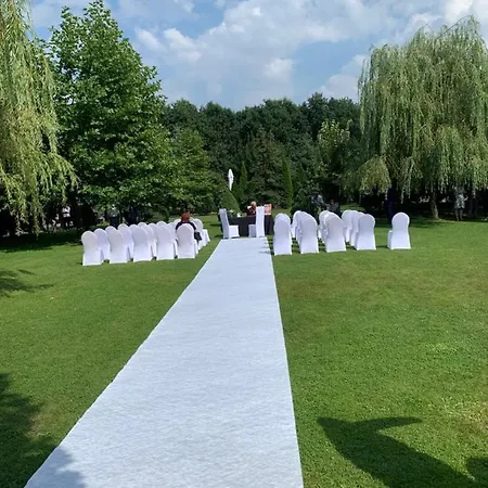 Kompleks Noclegowo-gastronomiczny Laguna