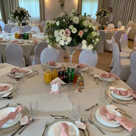 Kompleks Noclegowo-gastronomiczny Laguna Pensionat Niewiesze