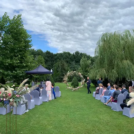 Pensionat Kompleks Noclegowo-gastronomiczny Laguna