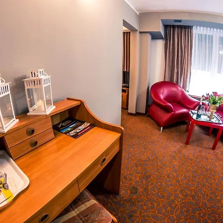 Kompleks Noclegowo-gastronomiczny Laguna 3* Niewiesze