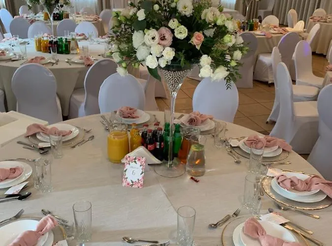 Kompleks Noclegowo-gastronomiczny Laguna בית הארחה Niewiesze